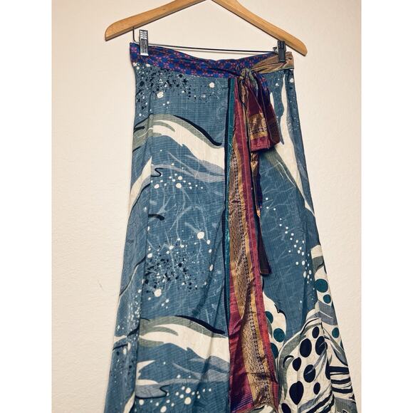 Recycled 100% Silk Long Maxi Wrap Skirt Free Size Blue Abstract Print Gypsy Boho - Picture 3 of 7